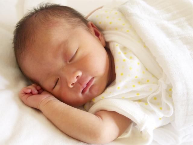 美男嬰出生竟帶有「帶毛龜殼」在背上　醫：新生兒發生率約1%