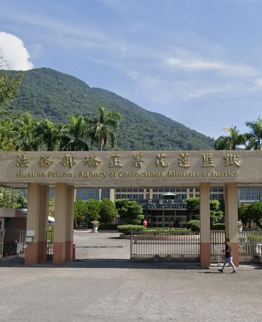 花蓮女獄監愛上囚犯！ 黃揚明曝他「把妹情詩」　驚呼：真是匪夷所思的溫馨！