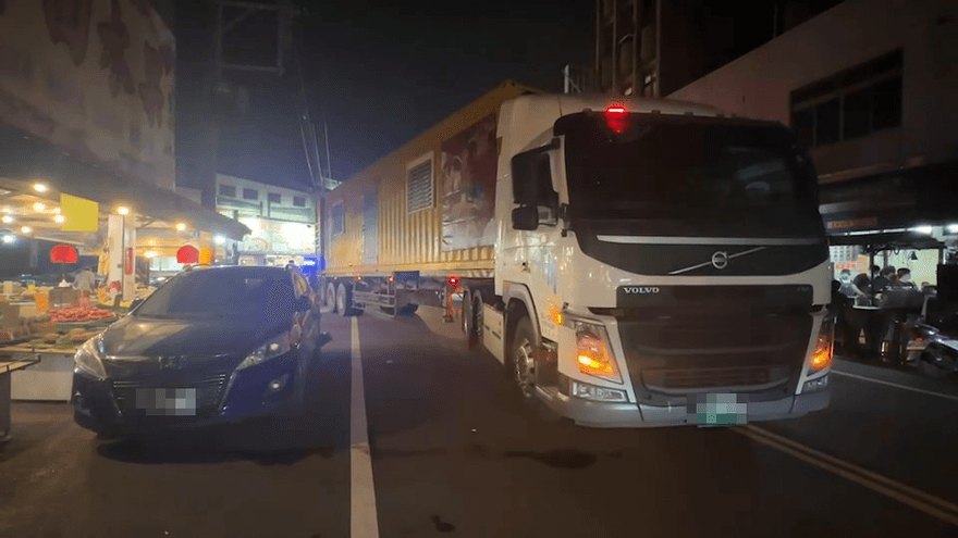 大甲媽遶境/邊喝酒邊開車？香客休息車轉彎釀禍　酒測高達0.91毫克