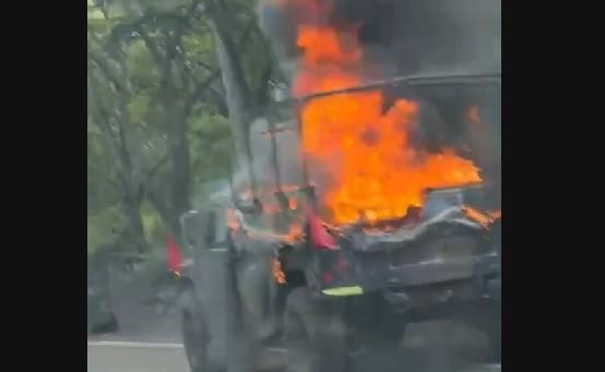 影/金防部未爆彈小組悍馬車冒烈火！官兵緊急煞停逃生