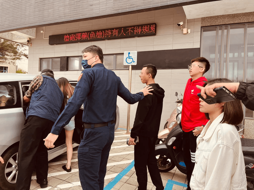 犯眾怒！澎湖6觀光客毒打當地人求和解遭拒　被起底身分是「地下錢莊」　警依聚眾鬥毆等公訴罪究辦
