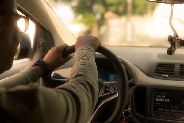 秒殺！幼稚園老師沒錢搭車提出「肉身抵車資」　司機懊惱：可惜沒搶到