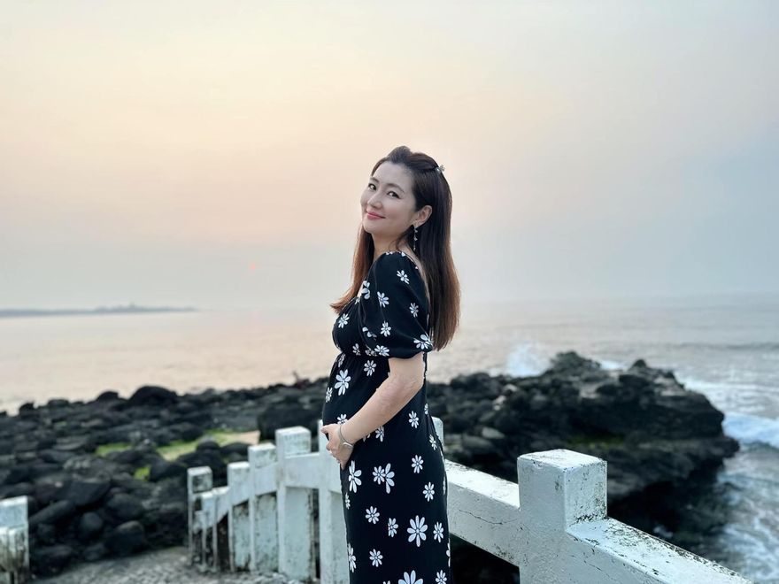 Selina懷孕5個月出現驚人變化　甜曝與男友婚禮宴客時間點