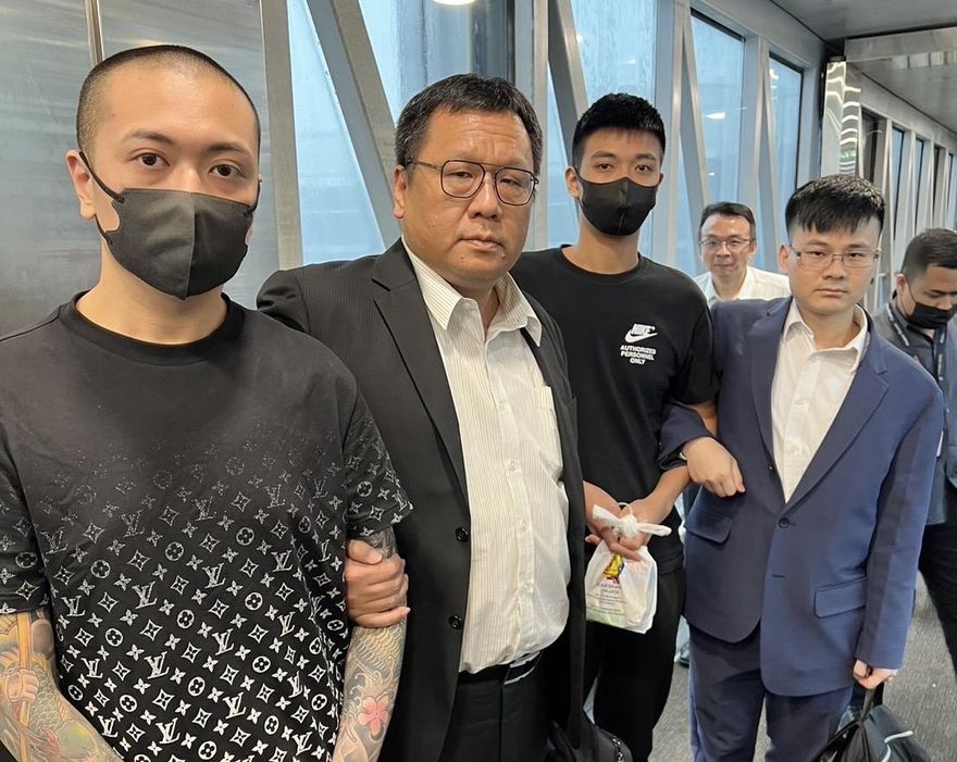 快訊/畫面曝光！新北槍擊案影武者馬國落網　弘仁會「鯨魚」解送回台