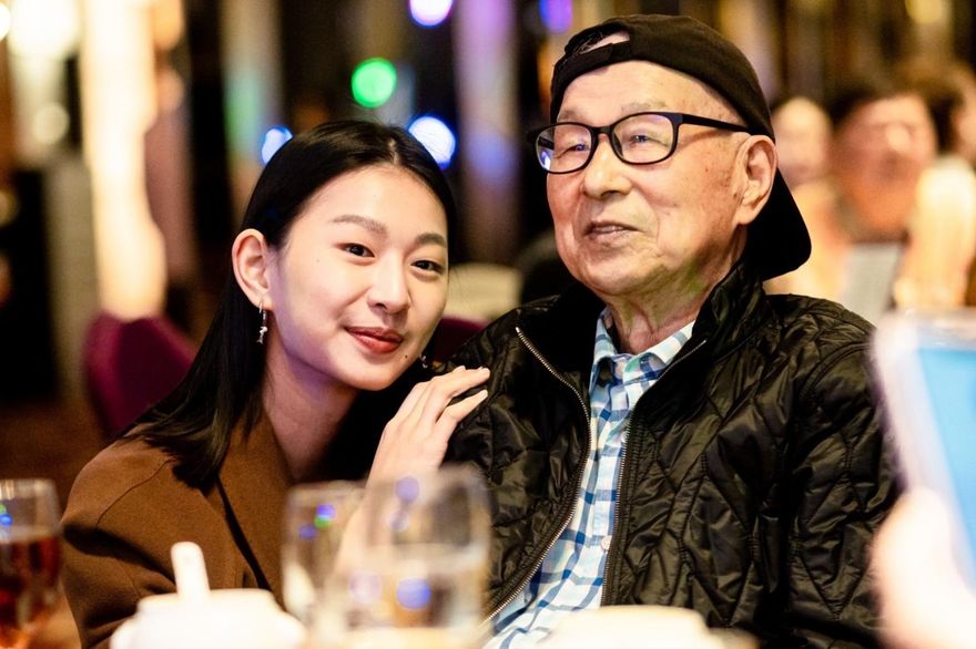 登國際雜誌！殯葬業董事長女兒為台爭光　返台慶生全場星光熠熠