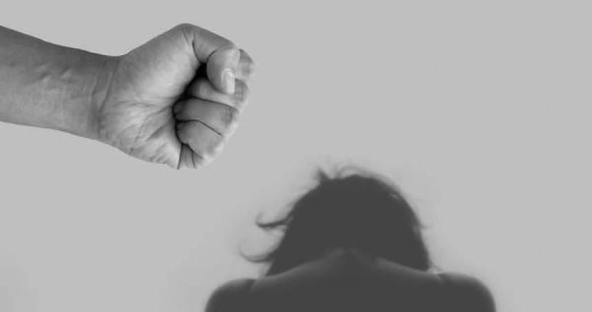 連割包皮都揪團購！她拆穿男友詐保1萬遭毆　術後還「超快完事」