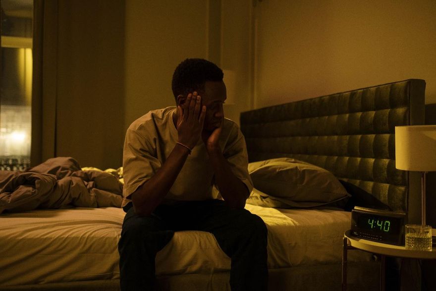 長期服用安眠藥！8旬翁晨運突高燒倒地　送醫「不妙」險一輩子洗腎