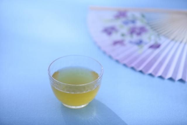 喝茶真的能養身！國內最新研究指出烏龍茶的「這成分」竟能減緩帕金森氏症