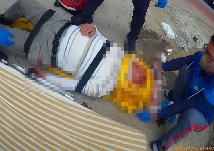 先撞擋風玻璃再噴飛人行道！「沒兩段式左轉」騎士挨撞滿臉血急救