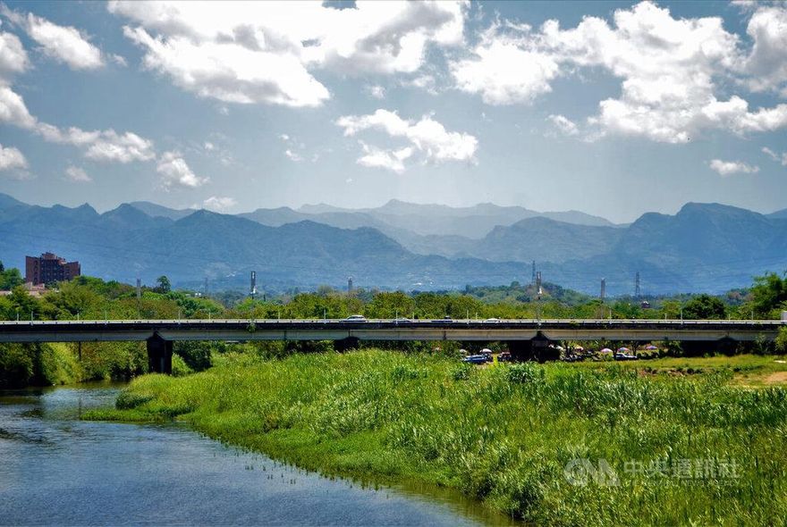 空氣越來越好！近5年從嘉南平原「看到玉山主峰」天數增加