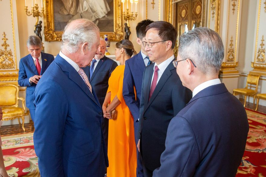 韓正出席查爾斯加冕儀式　冀英為陸企營造非歧視投資環境