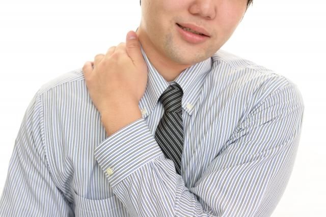 小心「冷氣病」！長時間待冷氣房　恐引起「肌筋膜疼痛症候群」