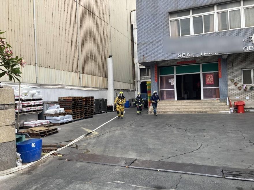 快訊/高雄食品工廠氨氣外洩！　1員工疑誤吸氣體緊急送醫