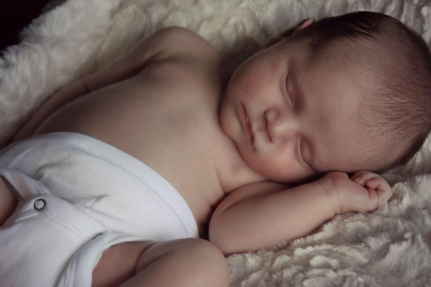 巴西醫生欲將新生兒脫離母體　失手竟讓嬰兒「當場斷頭」...丈夫目睹全程崩潰