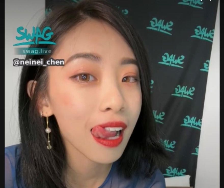 輔導長「內內」SWAG直播處女秀！網敲碗合作鄧佳華　驚呼：我真的不行