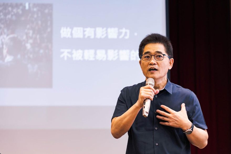黃健庭駁初選閹割說　「若辦初選郭台銘沒資格參加」