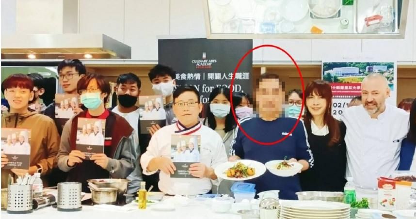 主任挨轟1／空降老婆當助理教授　教課全靠播影片　學生：不如在家看YT