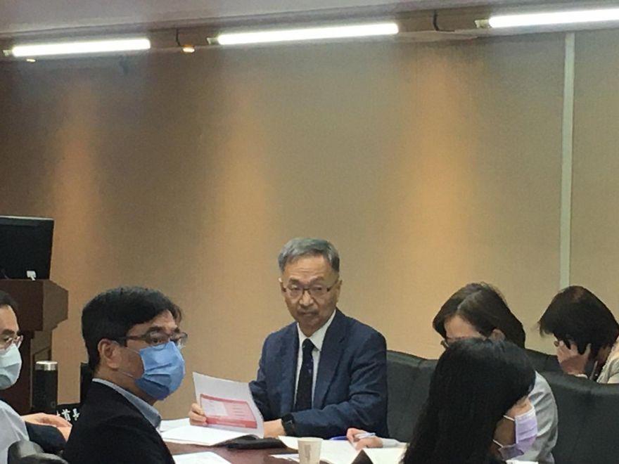郭台銘說疫苗被擋　薛瑞元稱：是他找政府求助