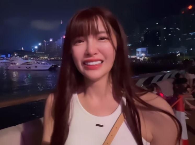 「啦啦隊女神」赴香港爆哭！路過周董演唱會大崩潰　淚喊：好想見他