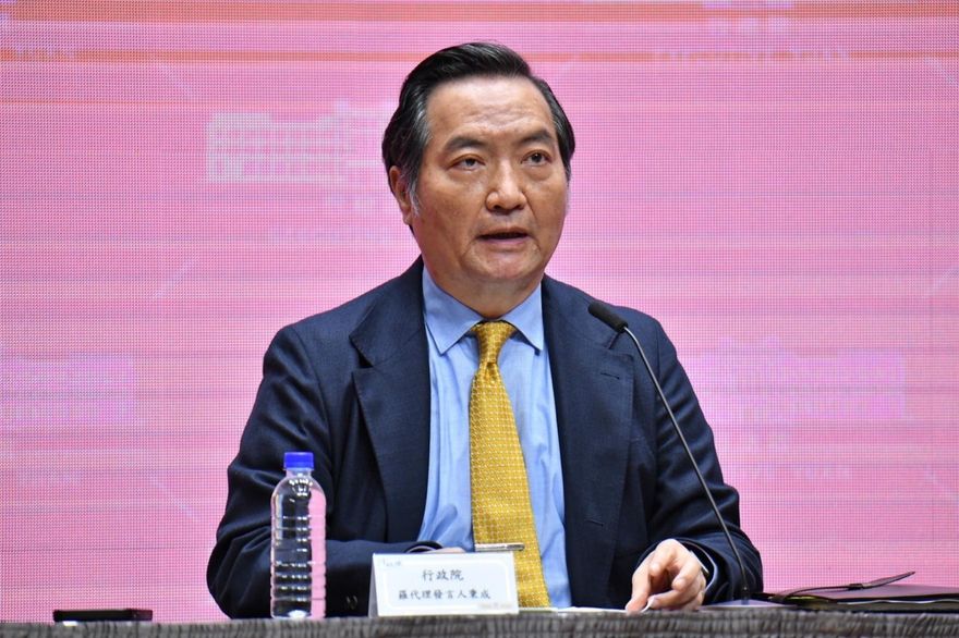 影/政院死不認錯！羅秉成駁「法院未否定中天不予換照」　郭正亮、吳子嘉爆氣怒轟「狗官」