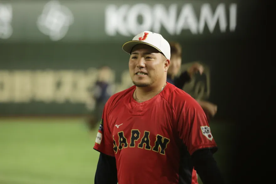 山川穗高加盟記者會滿是歉意！喊「不背叛妻」　軟銀總管看到他的改變