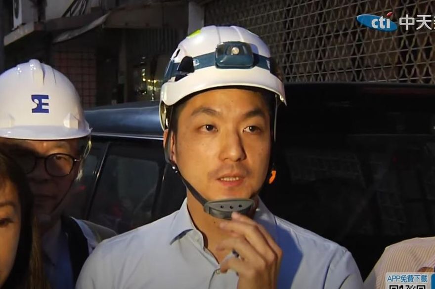 快訊/信義區天坑驚傳二次崩塌！蔣萬安抵現場勘災