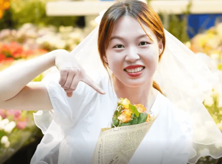 帶4萬存款窮遊3個月「越玩錢越多」　00後女孩代客拍照逆轉「三重打擊」