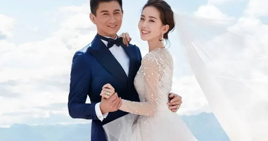 劉詩詩才傳與吳奇隆婚變！被鮮肉男星突曬合照…疑手滑秒刪仍被抓包