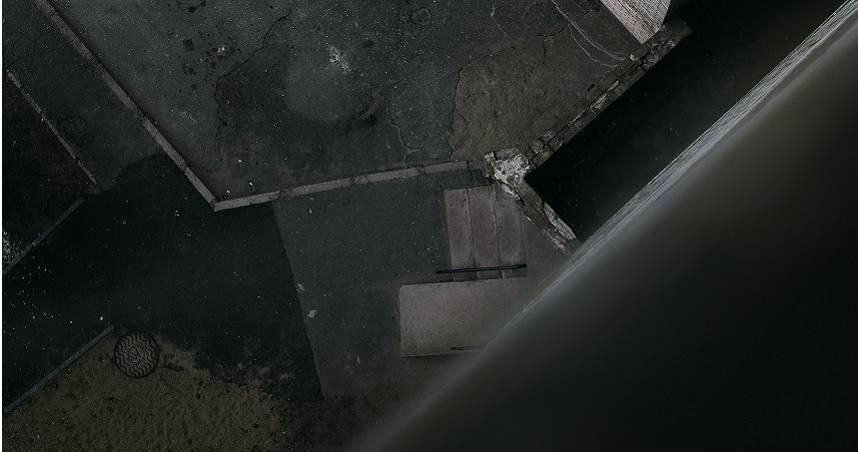 情侶「頂樓壞壞」卻釀憾事！20歲女子「雙手反綁」直墜20層身亡