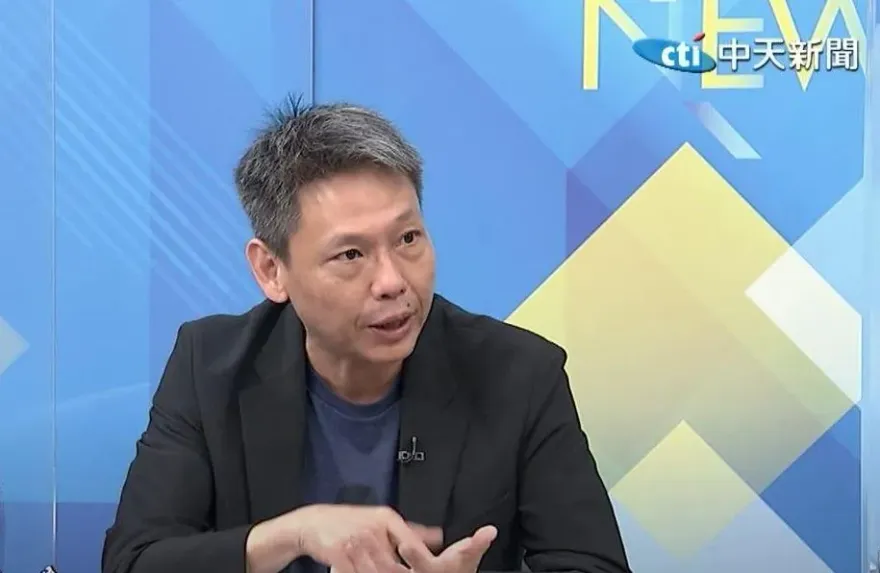 郭台銘飆罵媒體8分鐘　謝寒冰嗆他腦筋不清楚：回家玩沙吧！