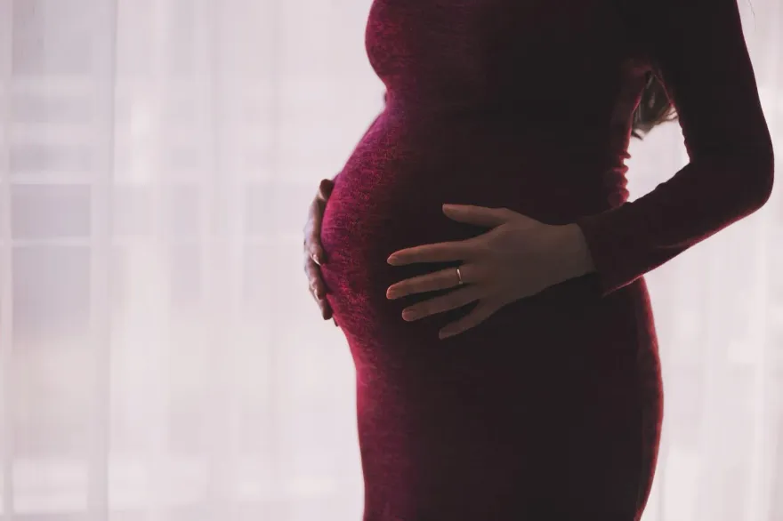 懷胎7個月寶寶疑小腦有缺陷　公公情勒媳婦觸禁忌　蘇怡寧：根本亂牽拖
