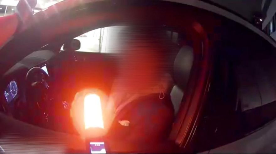 影/酒駕男逆向闖醫院車道！心虛稱只喝1瓶啤酒　遭警上銬送辦