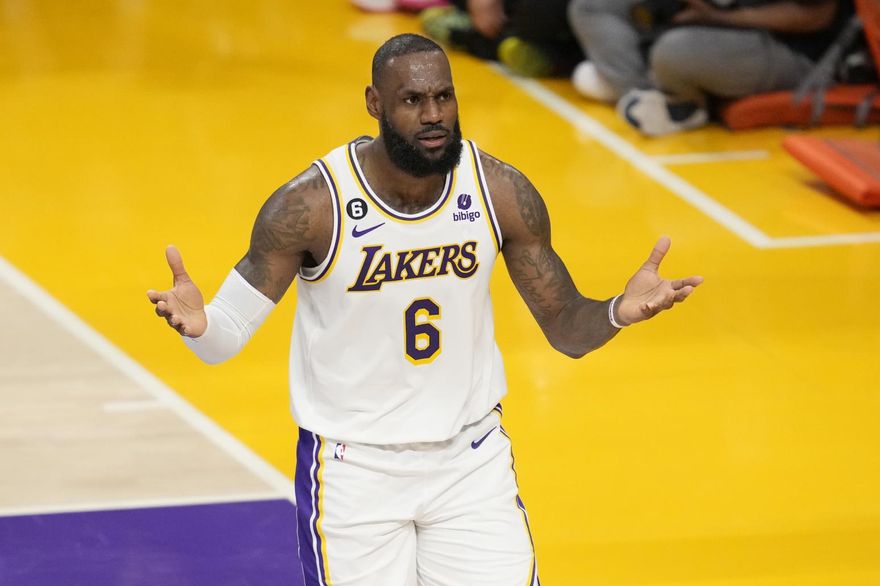 NBA/詹皇沒資格立雕像？前湖人酒駕後衛嗆：他都可以那我要2座
