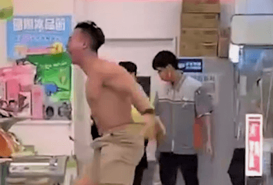 快訊/5萬交保！超商浩克毆警被移送　受訊坦言對過激行為「很後悔」