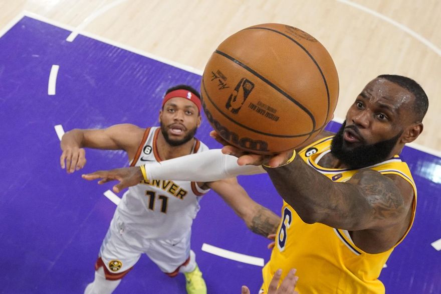 影/詹皇首節海灌21分！季後賽破8000分遠勝喬丹　NBA史上第1人