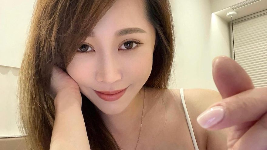 不藏了！黃露瑤PO超兇辣照　爸黃西田嚇到跳起來：哎喲威啊