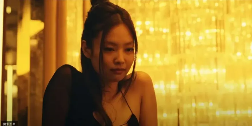 Jennie美劇遭批「加長版A片」！爆18禁畫面太多...被狂刷負評