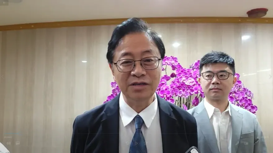 施政滿意度輸鄭文燦　往前看！張善政：民調當參考「我們會繼續努力」