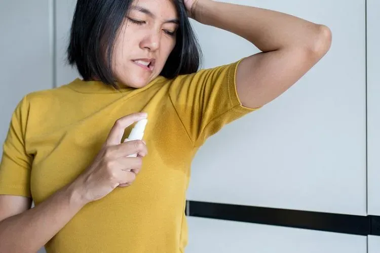 國小童被譏「臭臭」怒打架！醫揭狐臭「這年紀」就可動手術