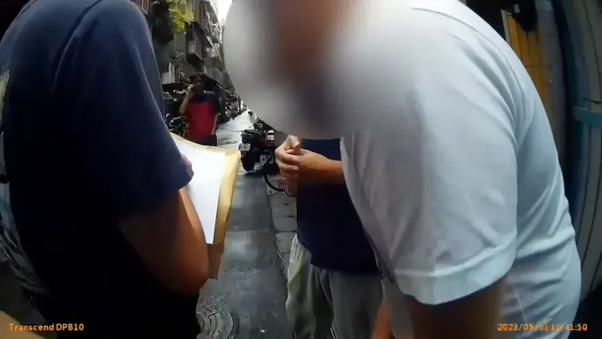 影/偷拍變「自拍」？礁溪飯店攝狼稱「約砲」忘帶走器材