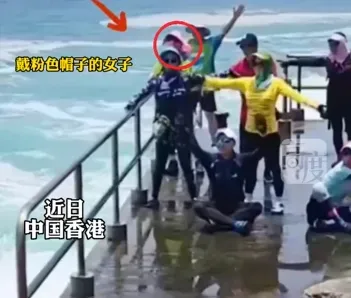 影/女子海邊拍照遭海浪捲走「人間蒸發」　同行者跳海搶救仍不治身亡