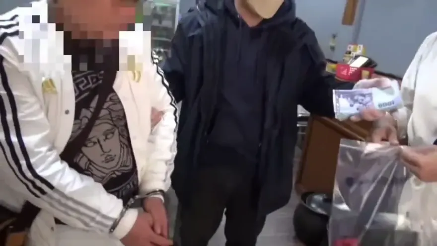 影/月花50萬吸毒！了尾仔囝敗光2千萬　被逮時毒癮來了、哭又鬧