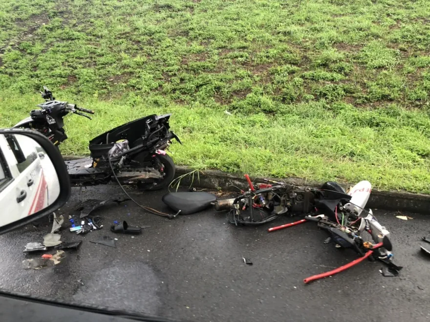 影/屁孩「測機車性能」競速飆車畫面曝光！白煙四起釀2死悲劇