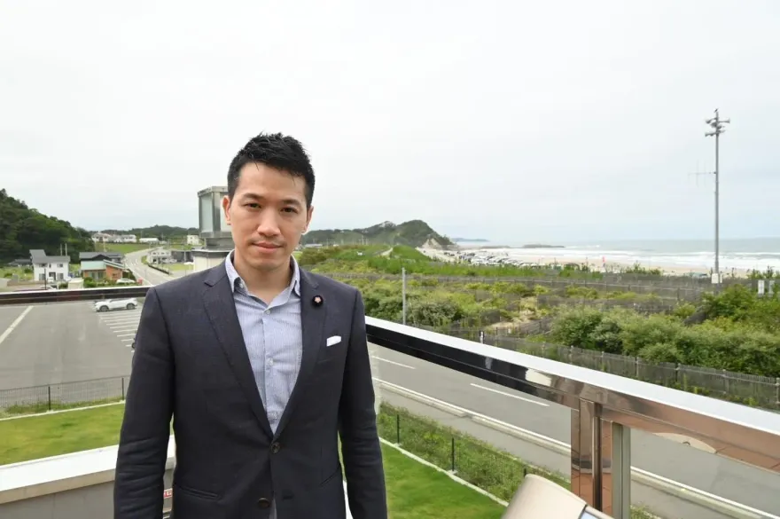 何志偉轉任總統府副秘書長　陳玉珍讚「處事圓融」