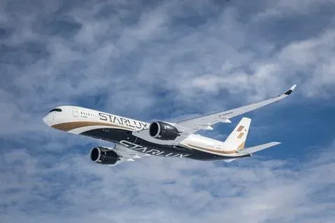星宇航空蜘蛛人主題航班6月起飛！「2款精品級機上備品」登場