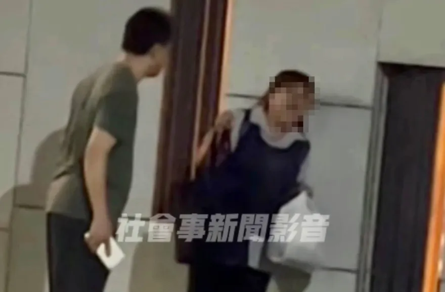 影/這就是獅吼功嗎？她街頭施展引口角　狂叫「救命」警獲報兇案到場