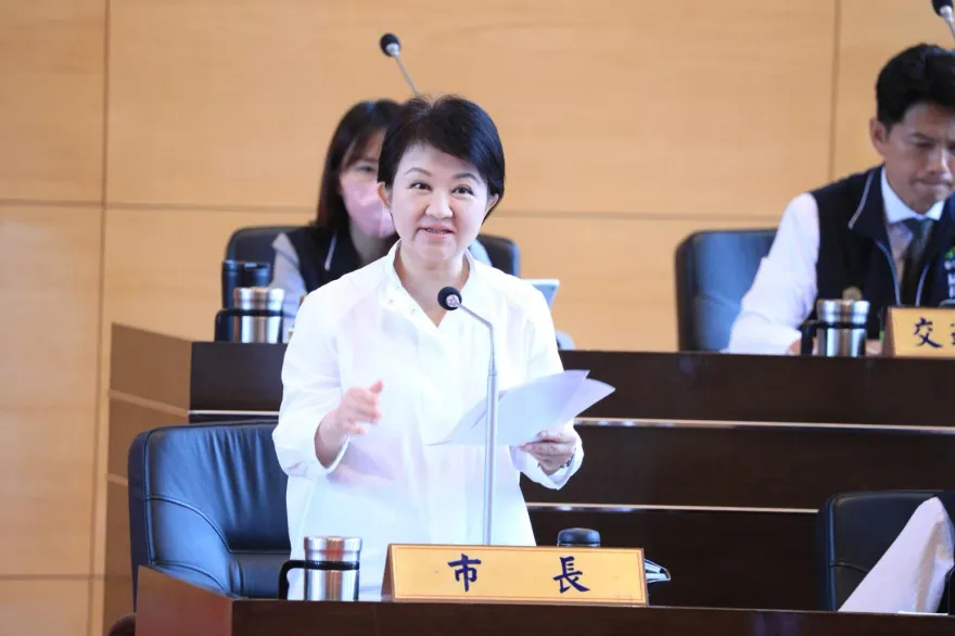 政壇天后開第一槍！教授大讚「超越黨派」：這群人還要硬拗？