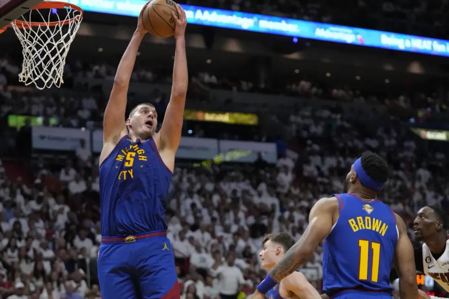 挑戰NBA空前神紀錄！約基奇大三元製造機　包辦季後賽得分籃板助攻第1