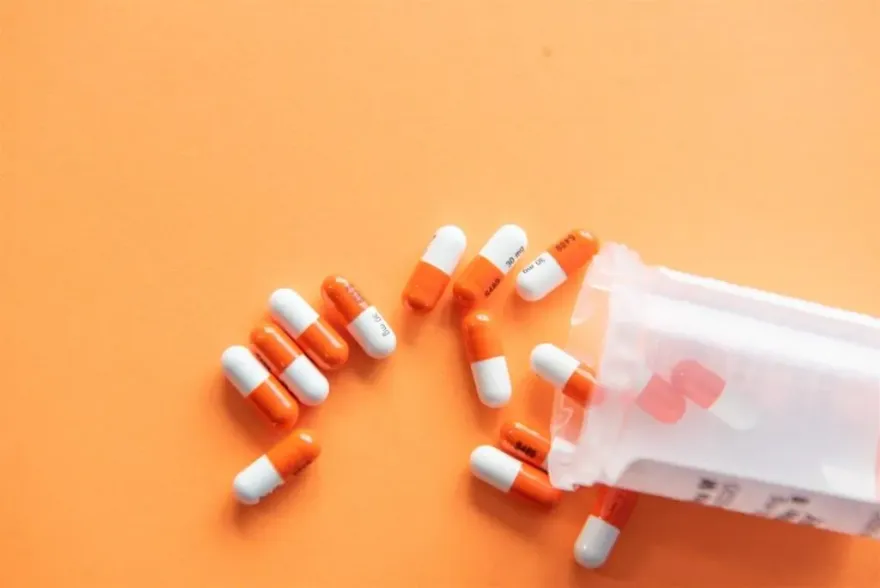 膽固醇藥袋上寫的副作用一定會發生？當心你被暗示了