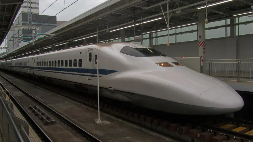 日本山陽新幹線深夜撞死一名男子　400乘客受困車上5小時直至清晨
